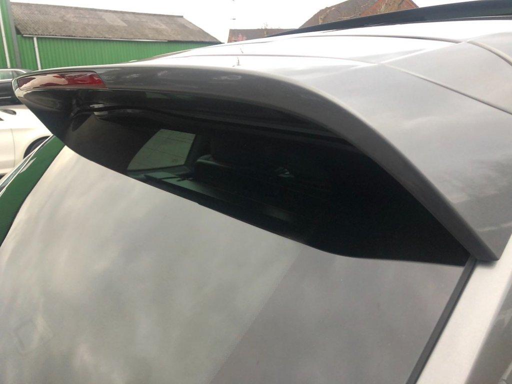 Porsche Cayenne 4.2 TD V8 S SUV 5dr Diesel TiptronicS 4WD Euro 5 (s/s) (385 ps)