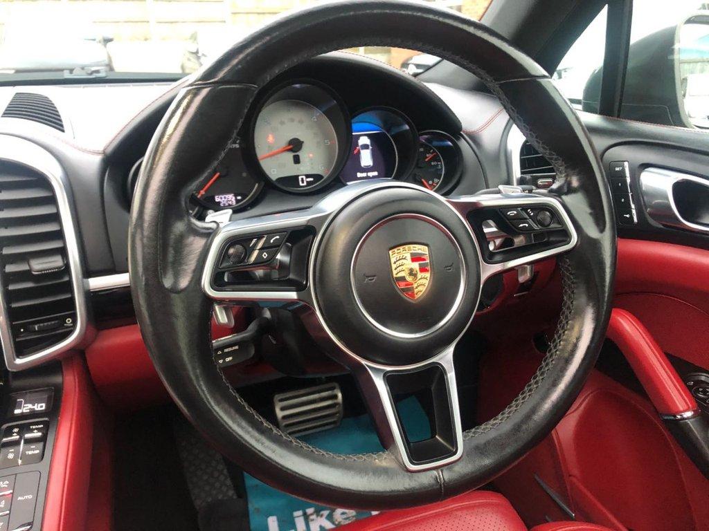 Porsche Cayenne 4.2 TD V8 S SUV 5dr Diesel TiptronicS 4WD Euro 5 (s/s) (385 ps)