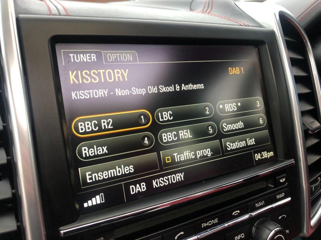 Porsche Cayenne 4.2 TD V8 S SUV 5dr Diesel TiptronicS 4WD Euro 5 (s/s) (385 ps)