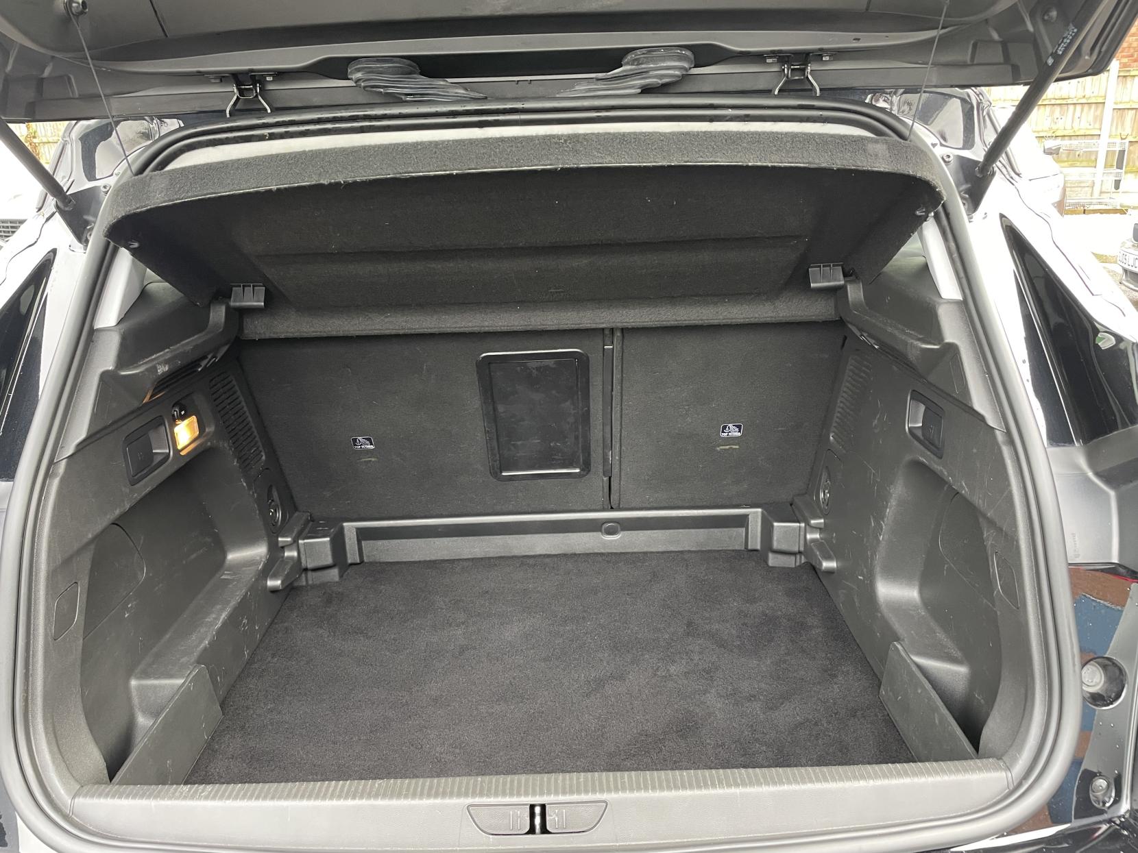 Vauxhall Grandland X 1.2 Turbo SRi Nav SUV 5dr Petrol Manual Euro 6 (s/s) (130 ps)