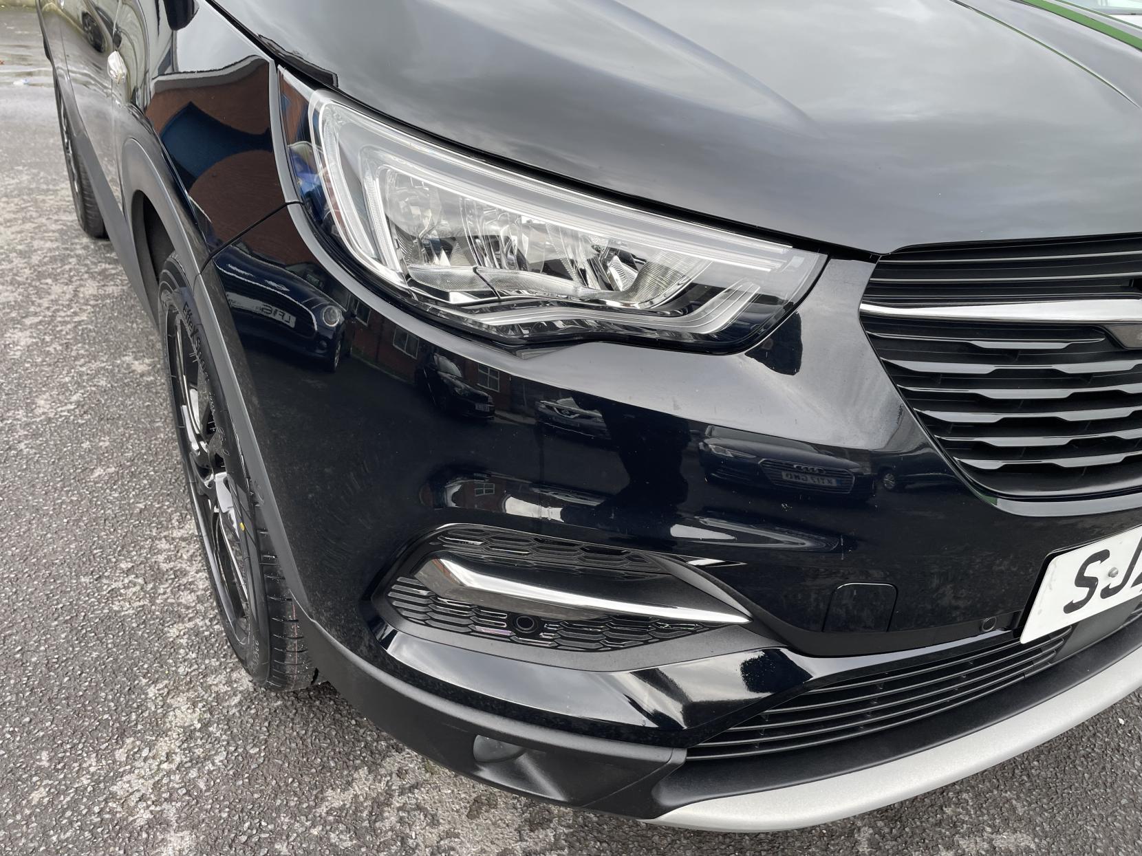 Vauxhall Grandland X 1.2 Turbo SRi Nav SUV 5dr Petrol Manual Euro 6 (s/s) (130 ps)