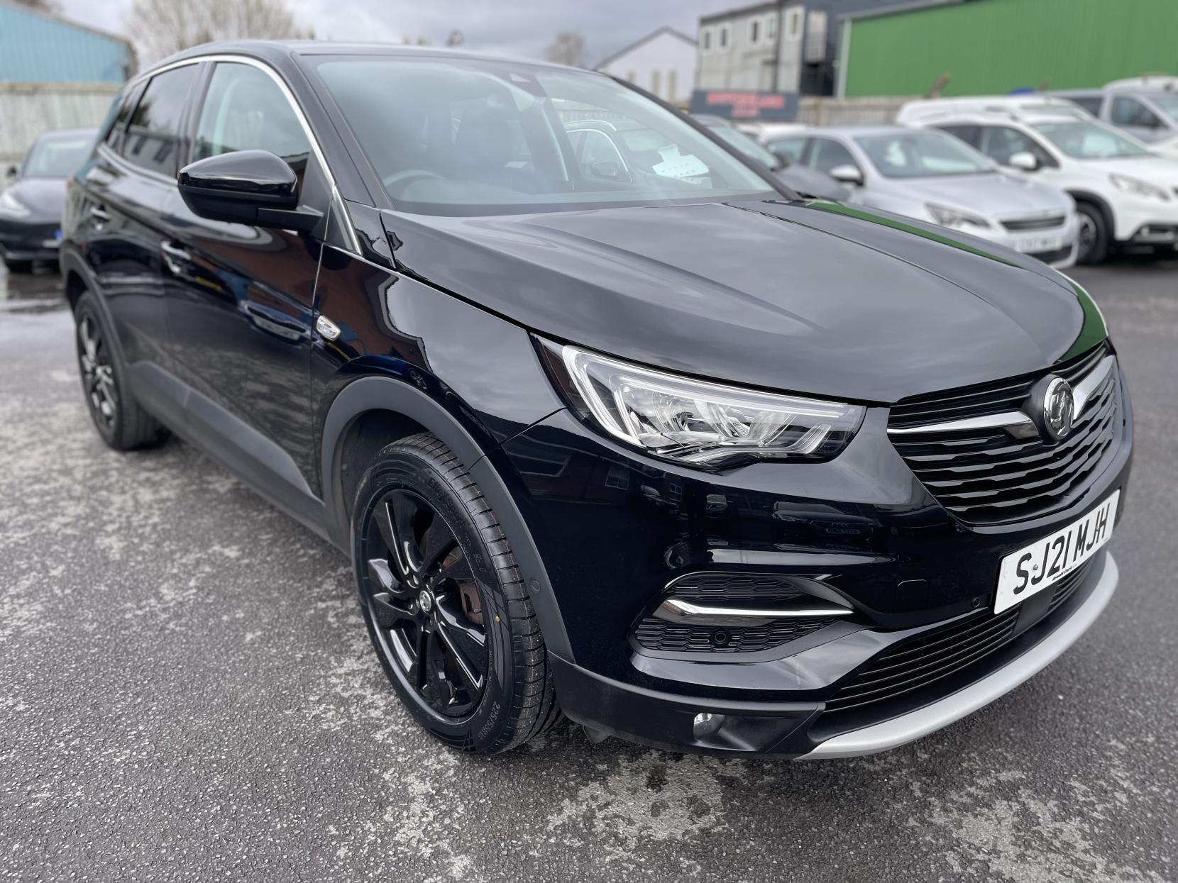 Vauxhall Grandland X 1.2 Turbo SRi Nav SUV 5dr Petrol Manual Euro 6 (s/s) (130 ps)