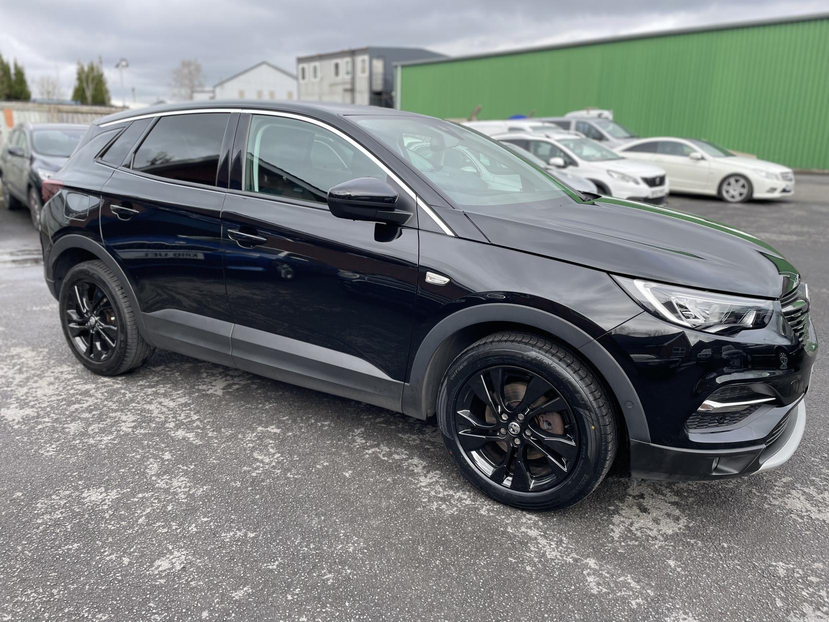 Vauxhall Grandland X 1.2 Turbo SRi Nav SUV 5dr Petrol Manual Euro 6 (s/s) (130 ps)