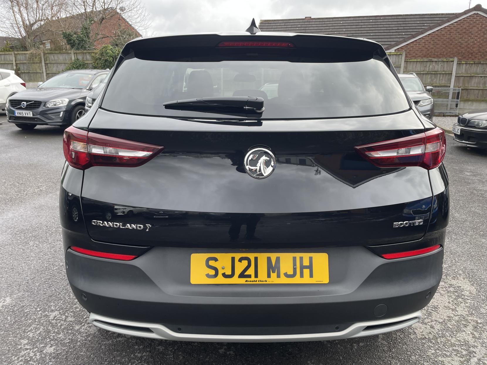 Vauxhall Grandland X 1.2 Turbo SRi Nav SUV 5dr Petrol Manual Euro 6 (s/s) (130 ps)