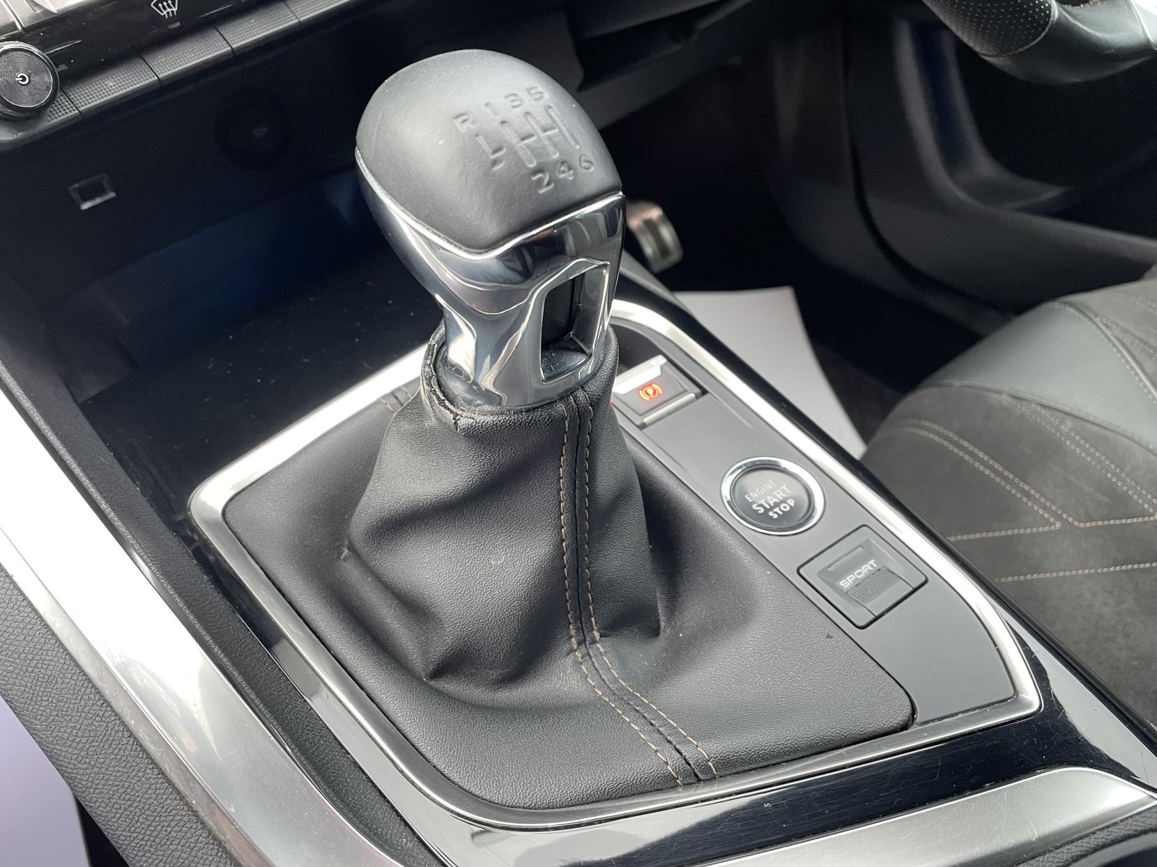 Peugeot 3008 1.2 PureTech GT SUV 5dr Petrol Manual Euro 6 (s/s) (130 ps)