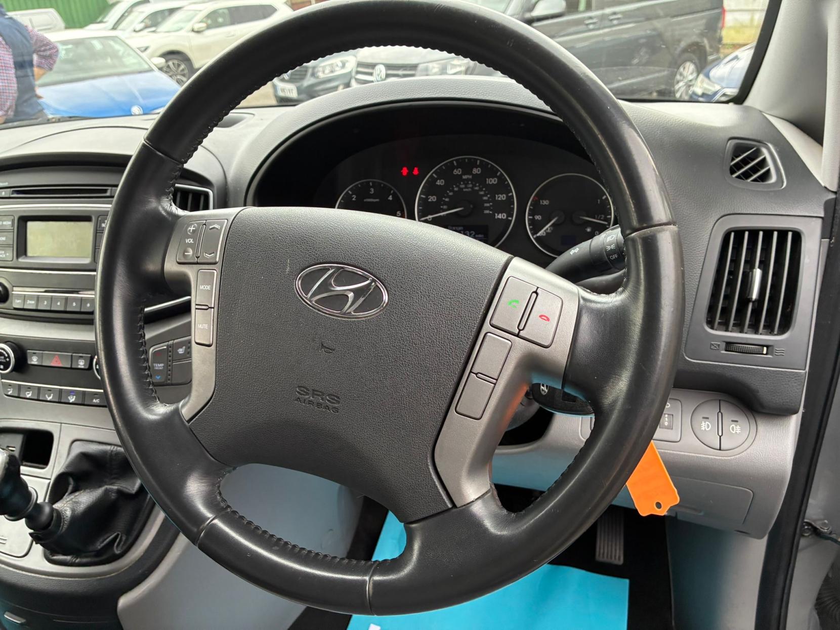 Hyundai i800 2.5 CRDi SE MPV 5dr Diesel Manual Euro 6 (136 ps)