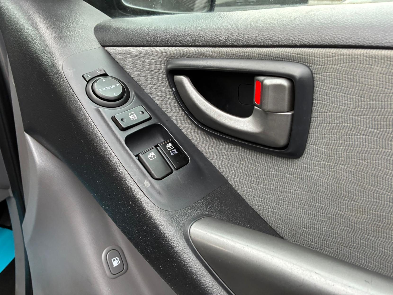 Hyundai i800 2.5 CRDi SE MPV 5dr Diesel Manual Euro 6 (136 ps)