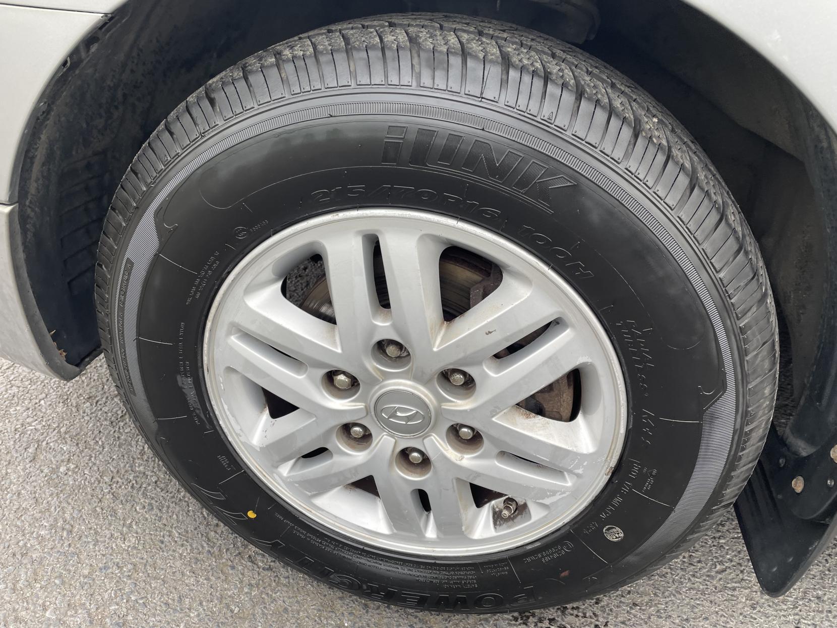 Hyundai i800 2.5 CRDi SE MPV 5dr Diesel Manual Euro 6 (136 ps)