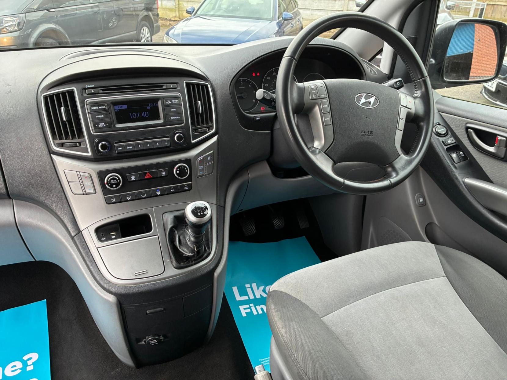 Hyundai i800 2.5 CRDi SE MPV 5dr Diesel Manual Euro 6 (136 ps)