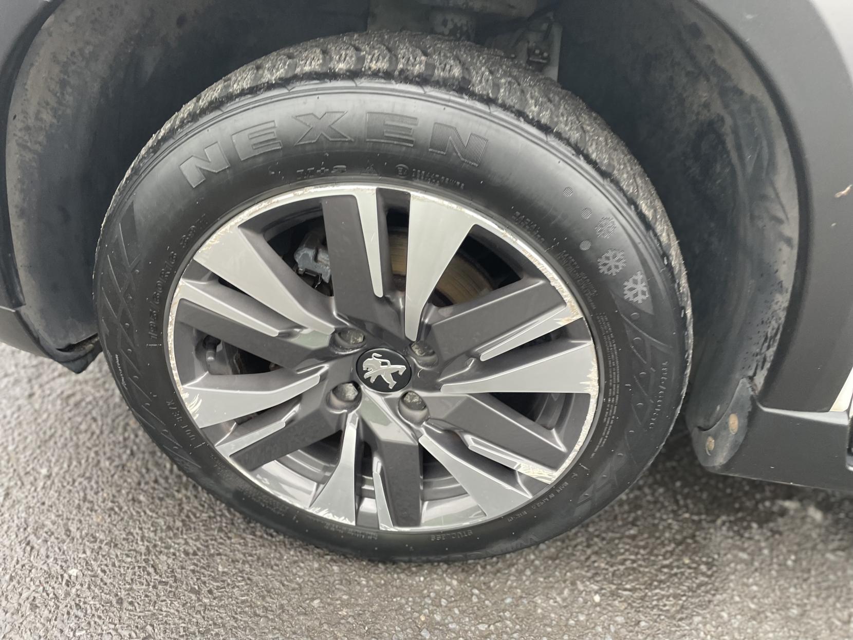 Peugeot 2008 1.2 PureTech Allure SUV 5dr Petrol Manual Euro 6 (82 ps)