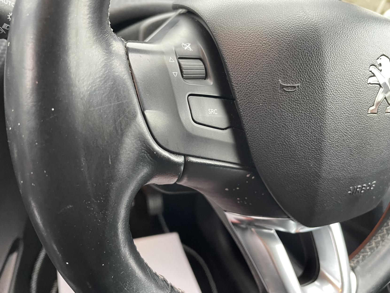 Peugeot 2008 1.2 PureTech Allure SUV 5dr Petrol Manual Euro 6 (82 ps)