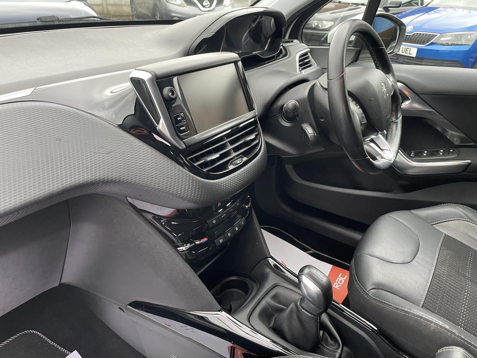 Peugeot 2008 1.2 PureTech Allure SUV 5dr Petrol Manual Euro 6 (82 ps)