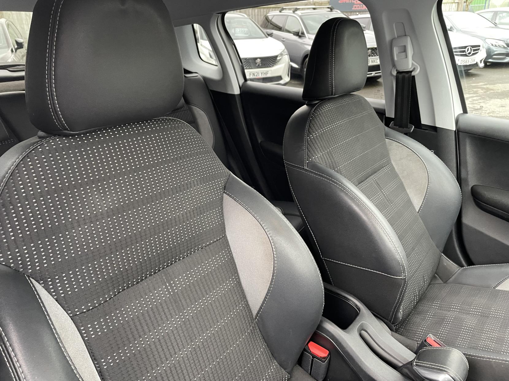 Peugeot 2008 1.2 PureTech Allure SUV 5dr Petrol Manual Euro 6 (82 ps)