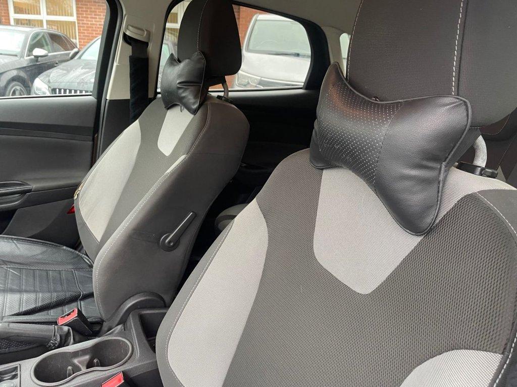 Ford Focus 1.0T EcoBoost Zetec Hatchback 5dr Petrol Manual Euro 5 (s/s) (125 ps)