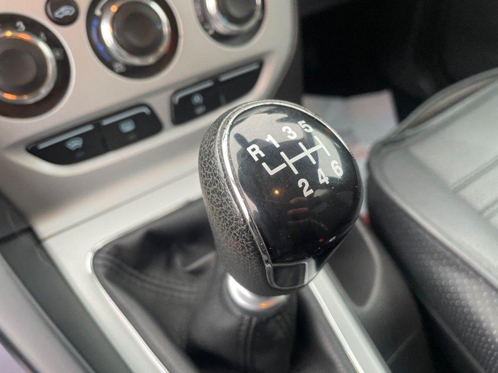 Ford Focus 1.0T EcoBoost Zetec Hatchback 5dr Petrol Manual Euro 5 (s/s) (125 ps)