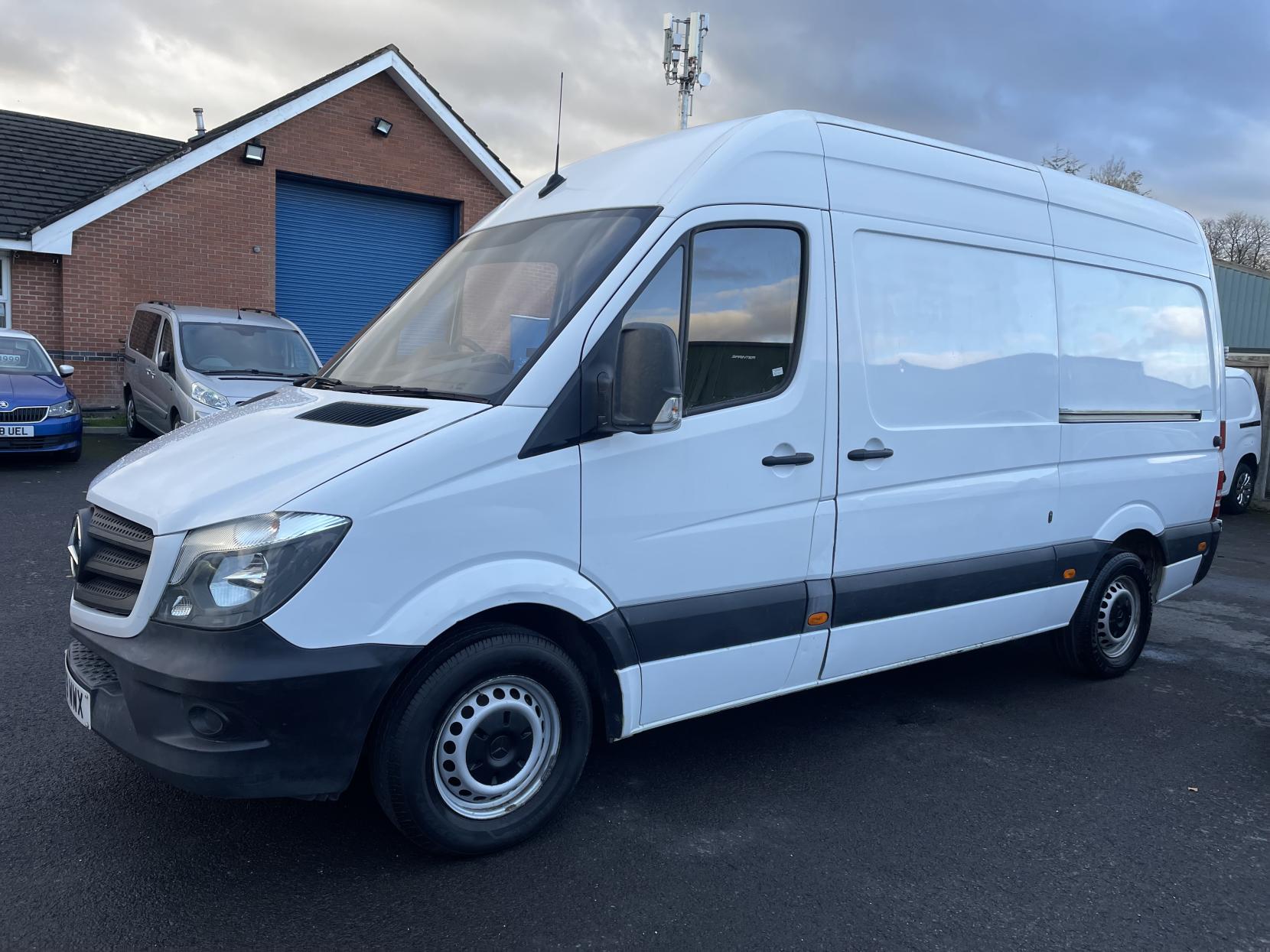 Mercedes-Benz Sprinter 2.1 314 CDi Panel Van 5dr Diesel Manual RWD L2 (213 g/km, 140 bhp)