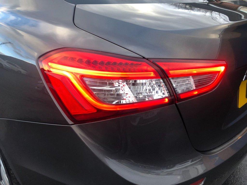 Maserati Ghibli 3.0D V6 Saloon 4dr Diesel ZF Euro 5 (s/s) (275 ps)